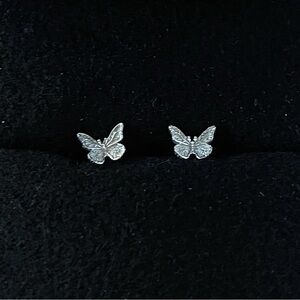 NWOT 14k NWOT White Gold and Yellow Gold Butterfly Stud Flatback Earrings